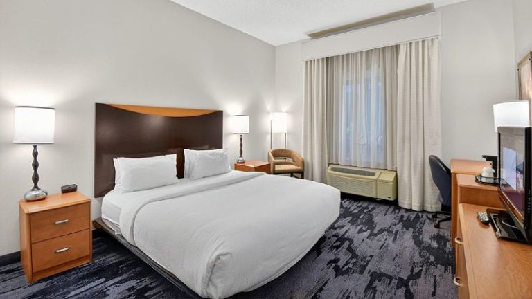 Fairfield by Marriott Inn & Suites Omaha Downtown
