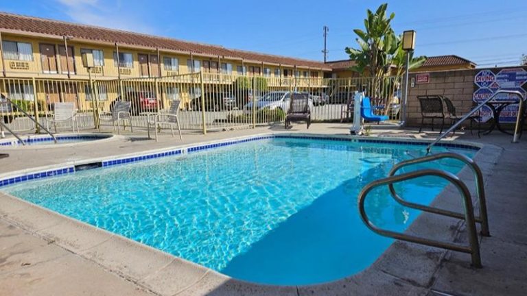 Fullerton Inn