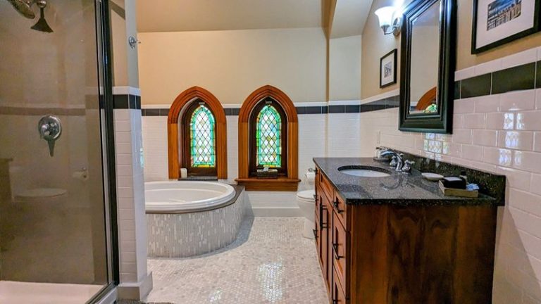 Gothic Heights Inn