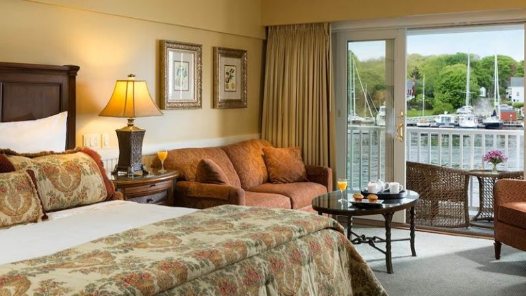 Grand Harbor Inn
