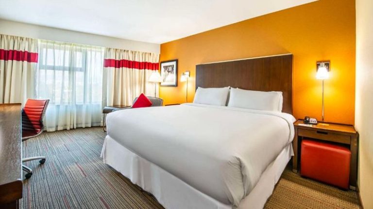 Grand Park Hotel Vancouver Airport
