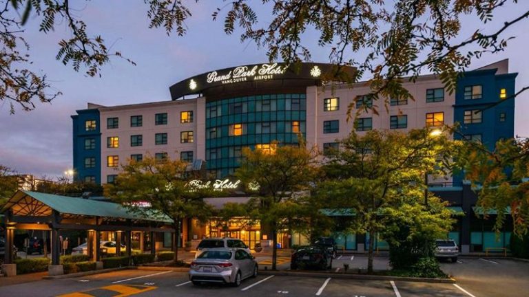Grand Park Hotel Vancouver Airport