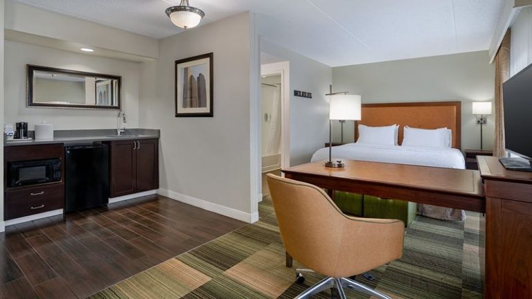 Hampton Inn & Suites Albany-Downtown