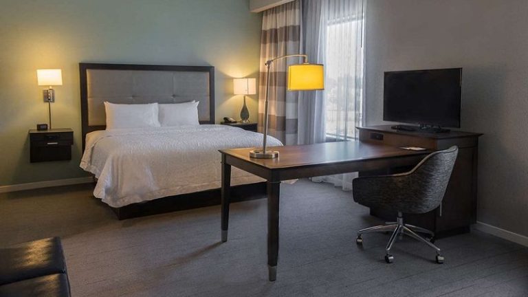 Hampton Inn & Suites Charlotte ballantyne
