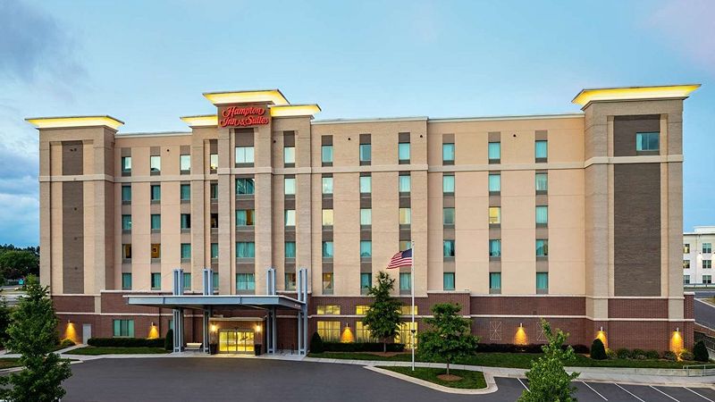 Hampton Inn & Suites Charlotte ballantyne, room with private jacuzzi, photo 6
