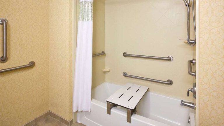 Hampton Inn & Suites Lino Lakes
