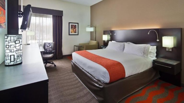 Holiday Inn Express Harrisburg NE by IHG