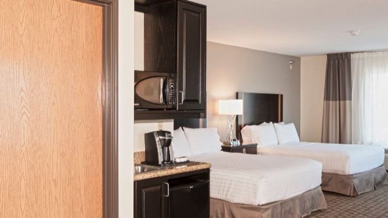 Holiday Inn Express & Suites Chanhassen By IHG