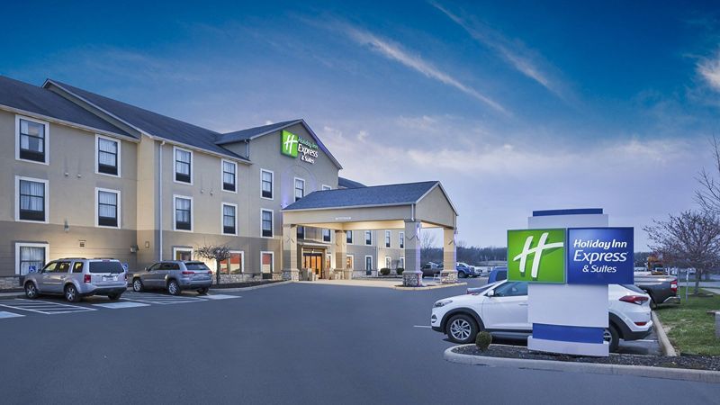 Holiday Inn Express & Suites Circleville By IHG, room with private jacuzzi, photo 6