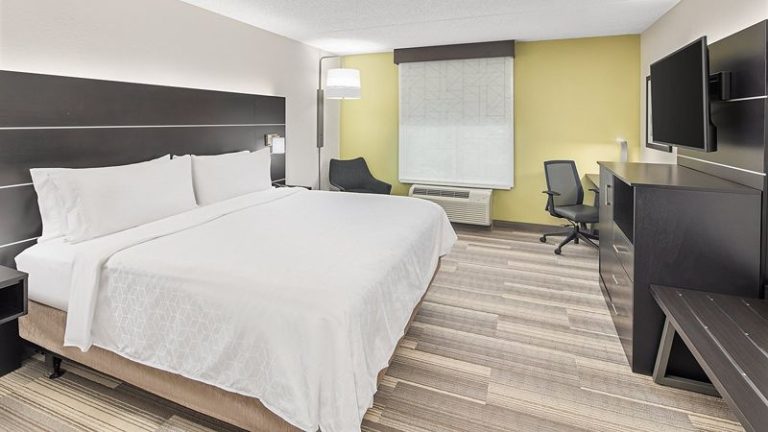 Holiday Inn Express & Suites Greenville-I-85 & Woodruff Rd by IHG