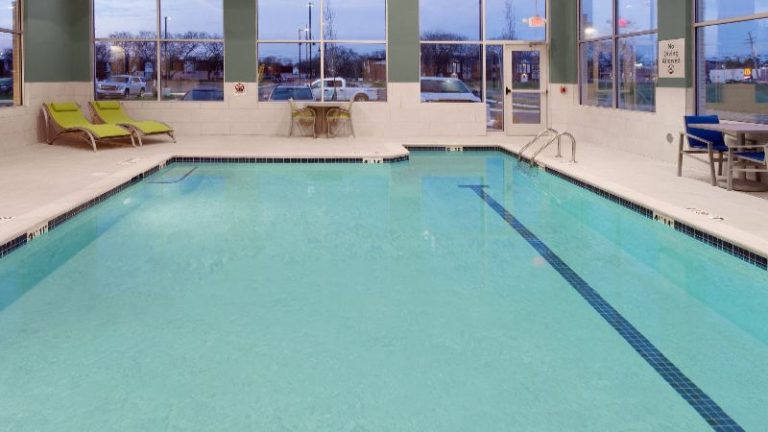 Holiday Inn Express & Suites Sterling Heights-detroit Area By IHG