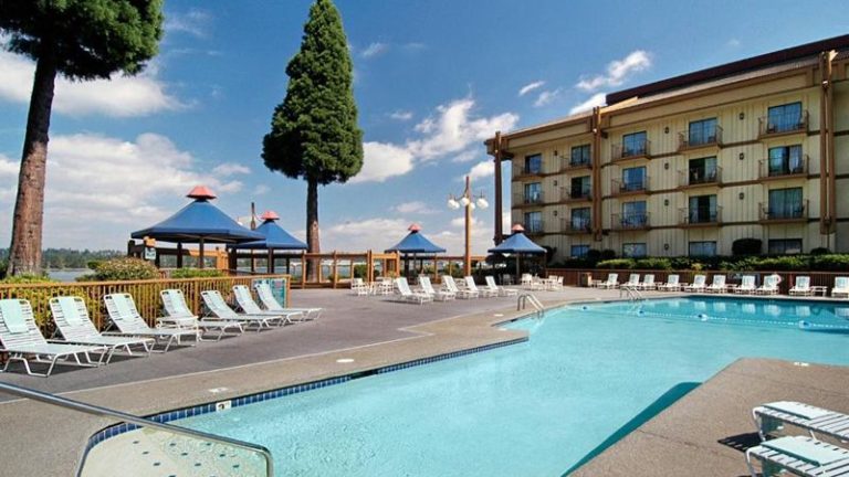 Holiday Inn Portland – Columbia Riverfront by IHG