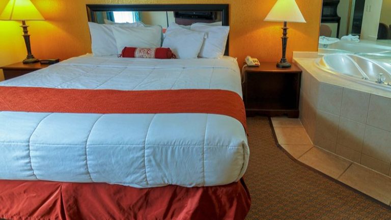 Hotel M, Mount Pocono
