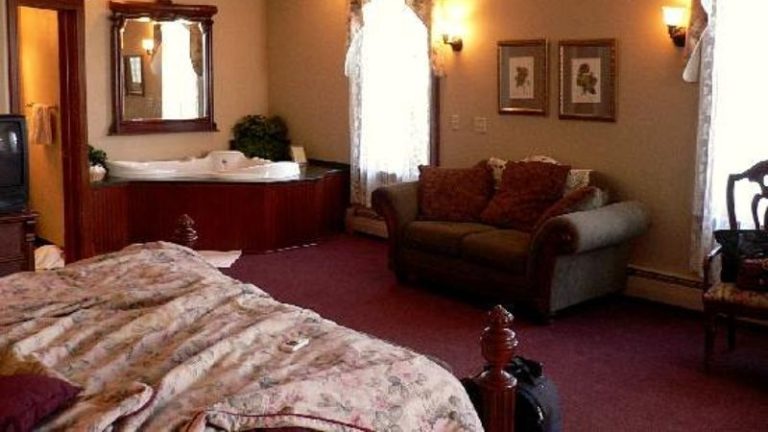Hotel Ruby Marie