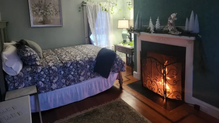 Howarth House Bed & Breakfast
