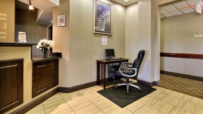 Magnolia Inn & Suites Pooler, room with private jacuzzi, photo 6