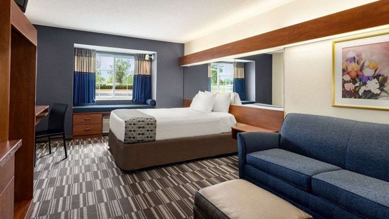 Microtel Inn & Suites by Wyndham Inver Grove Heights