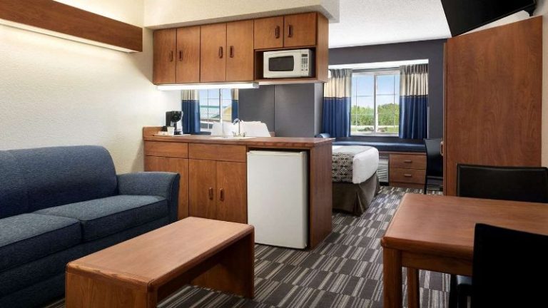 Microtel Inn & Suites by Wyndham Inver Grove Heights / Minne
