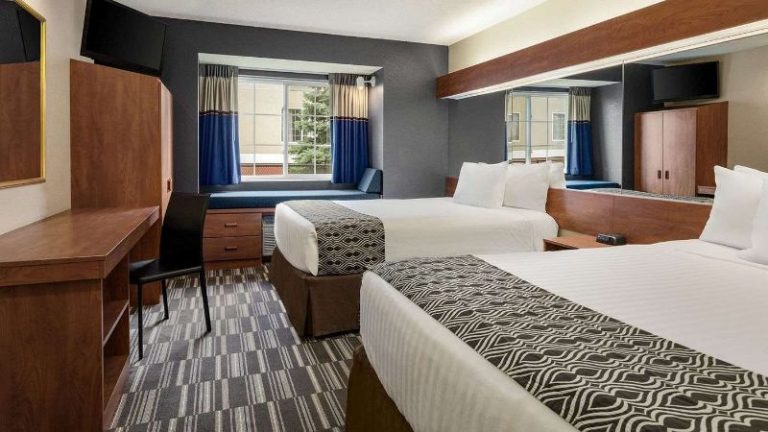 Microtel Inn & Suites by Wyndham Inver Grove Heights / Minne