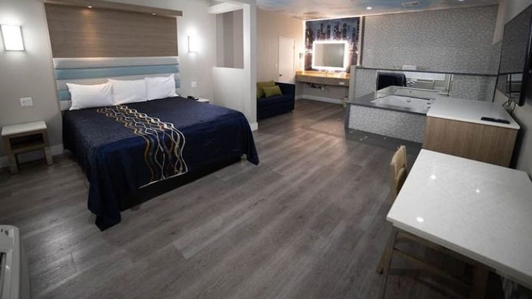 Mid City Inn and Suites