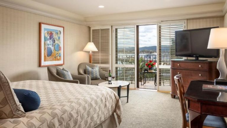 Monterey Bay Inn