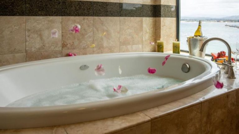 Monterey Bay Inn