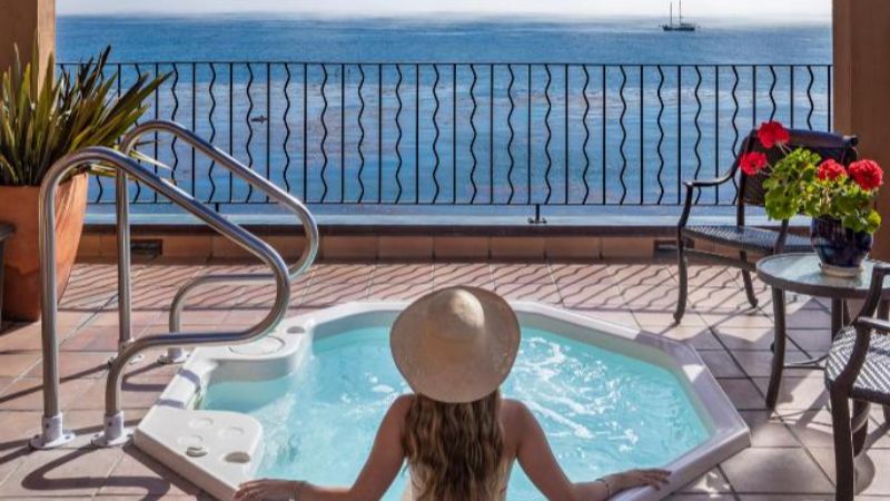 Monterey Bay Inn