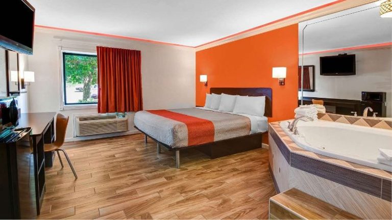 Motel 6 Norcross