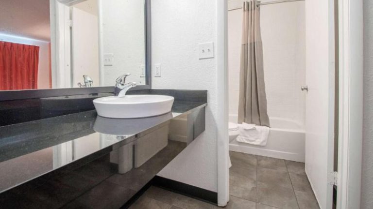 Motel 6 Norcross