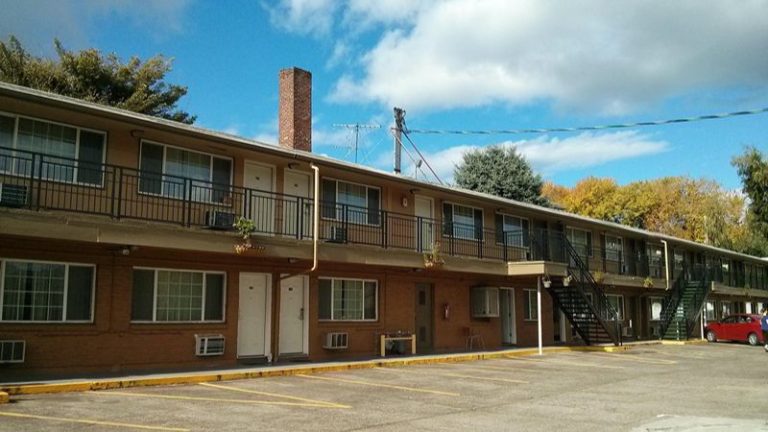 Palms Motel