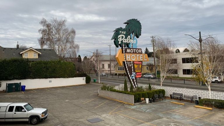 Palms Motel