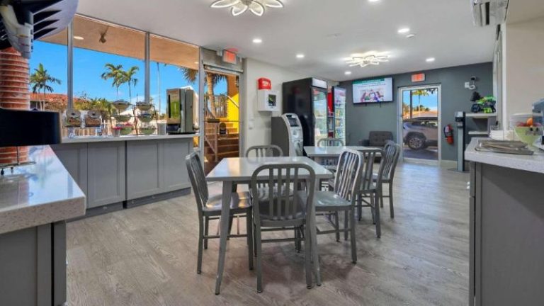 Quality Inn & Suites Airport Cruise Port Hollywood