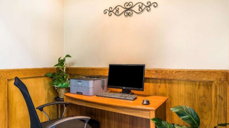 Quality Inn & Suites Chesterfield Village