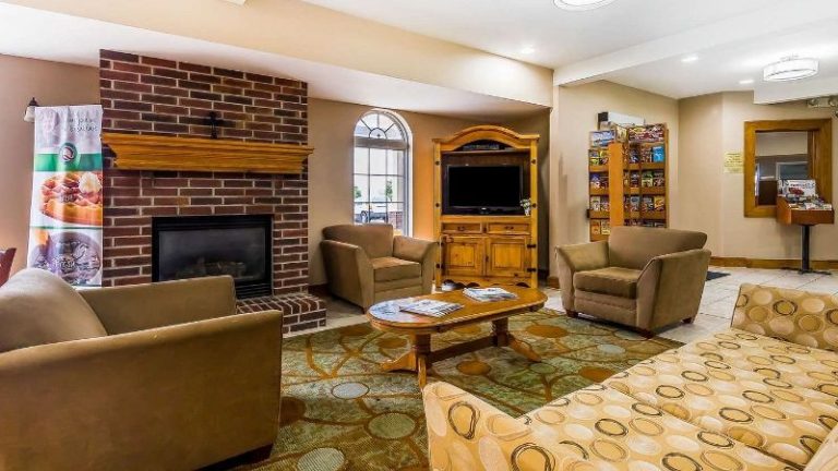 Quality Inn & Suites Chesterfield Village
