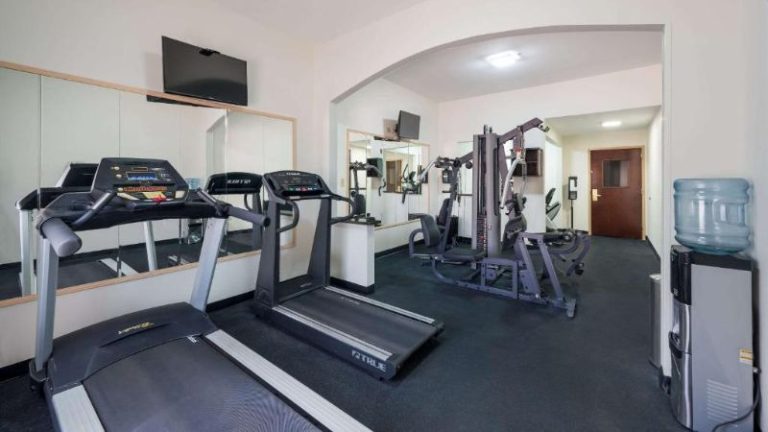 Quality Inn & Suites Huntsville Research Park Area