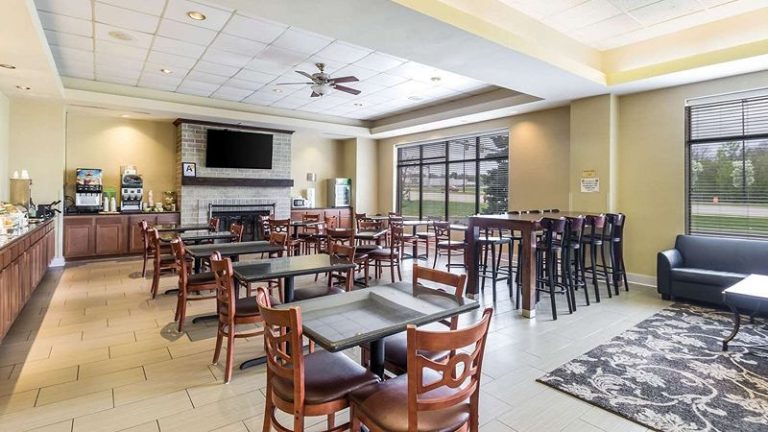 Quality Suites Milwaukee Airport