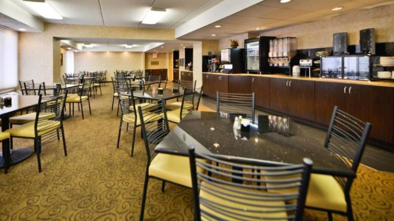 Ramada Hotel and Conference Center by Wyndham Plymouth