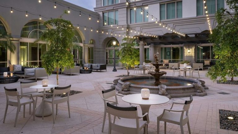 Renaissance Tampa International Plaza Hotel