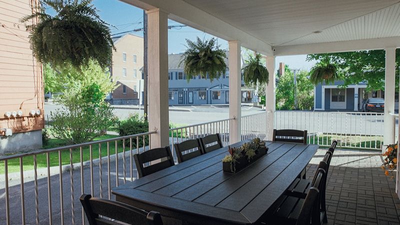 Skaneateles Boutique Hotel, room with private jacuzzi, photo 6