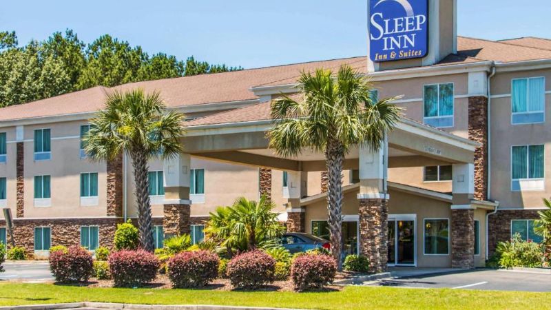 Sleep Inn & Suites Pooler, room with private jacuzzi, photo 8