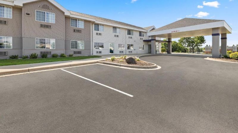 Sleep Inn & Suites Verona - Madison Southwest, room with private jacuzzi, photo 1