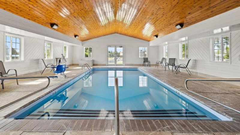 Sleep Inn & Suites Verona - Madison Southwest, room with private jacuzzi, photo 6