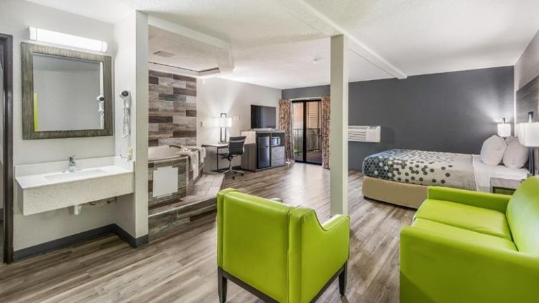 Sonesta Essential Des Moines
