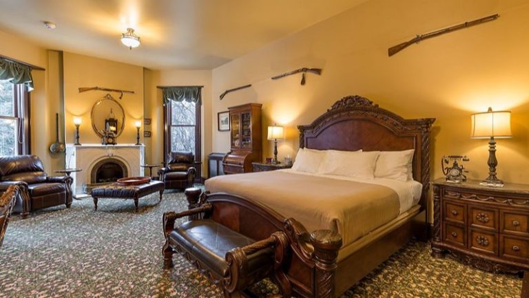 Steele Mansion Inn & Gathering Hub