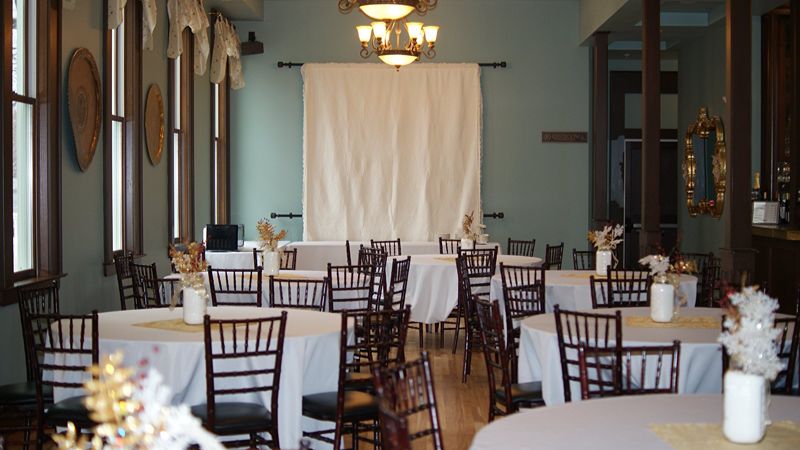 Steele Mansion Inn & Gathering Hub, room with private jacuzzi, photo 3