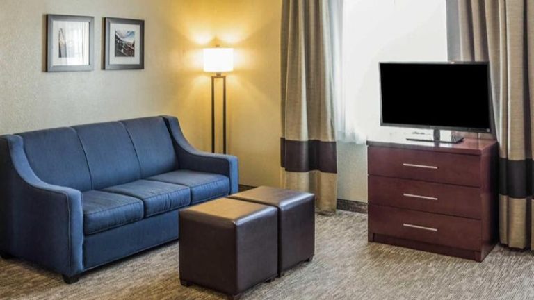 Super 8 by Wyndham Altoona