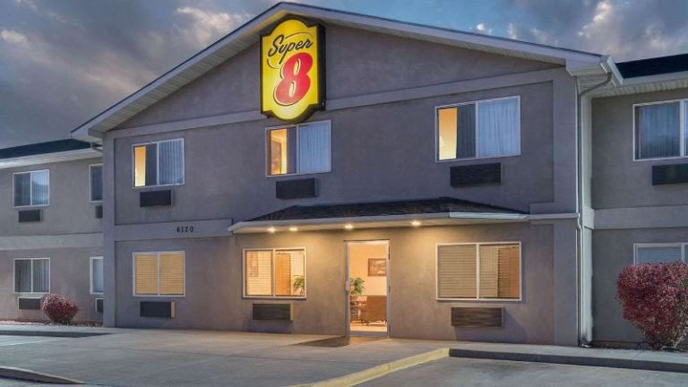 Super 8 by Wyndham Fountain