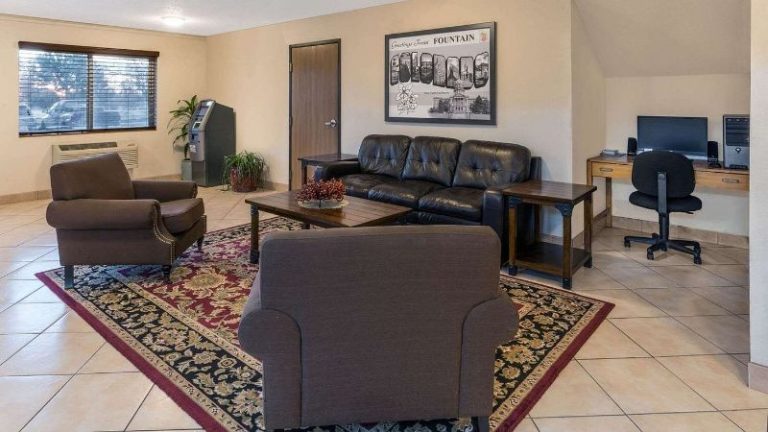 Super 8 by Wyndham Fountain