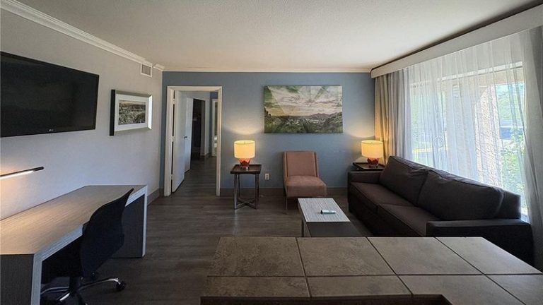 SureStay InnSuites Phoenix Hotel & Suites by Best Western