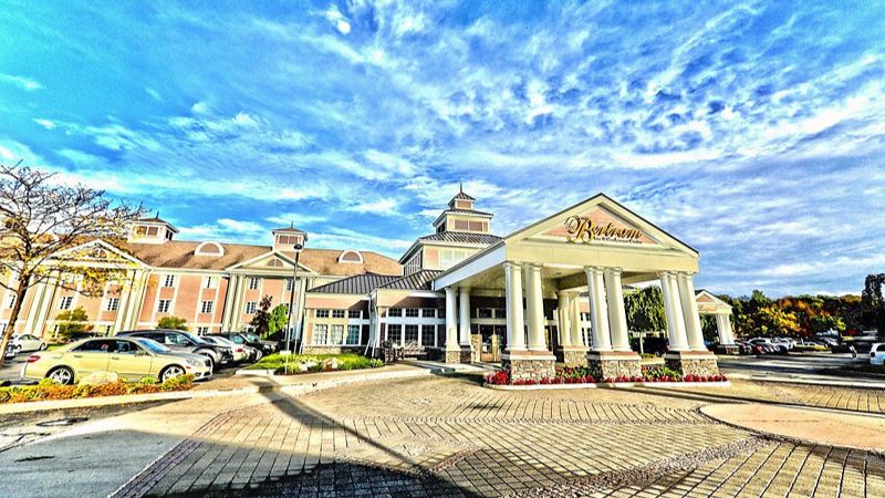 The Bertram Inn & Conference Center, Trademark Collection Hotel, room with private jacuzzi, photo 6